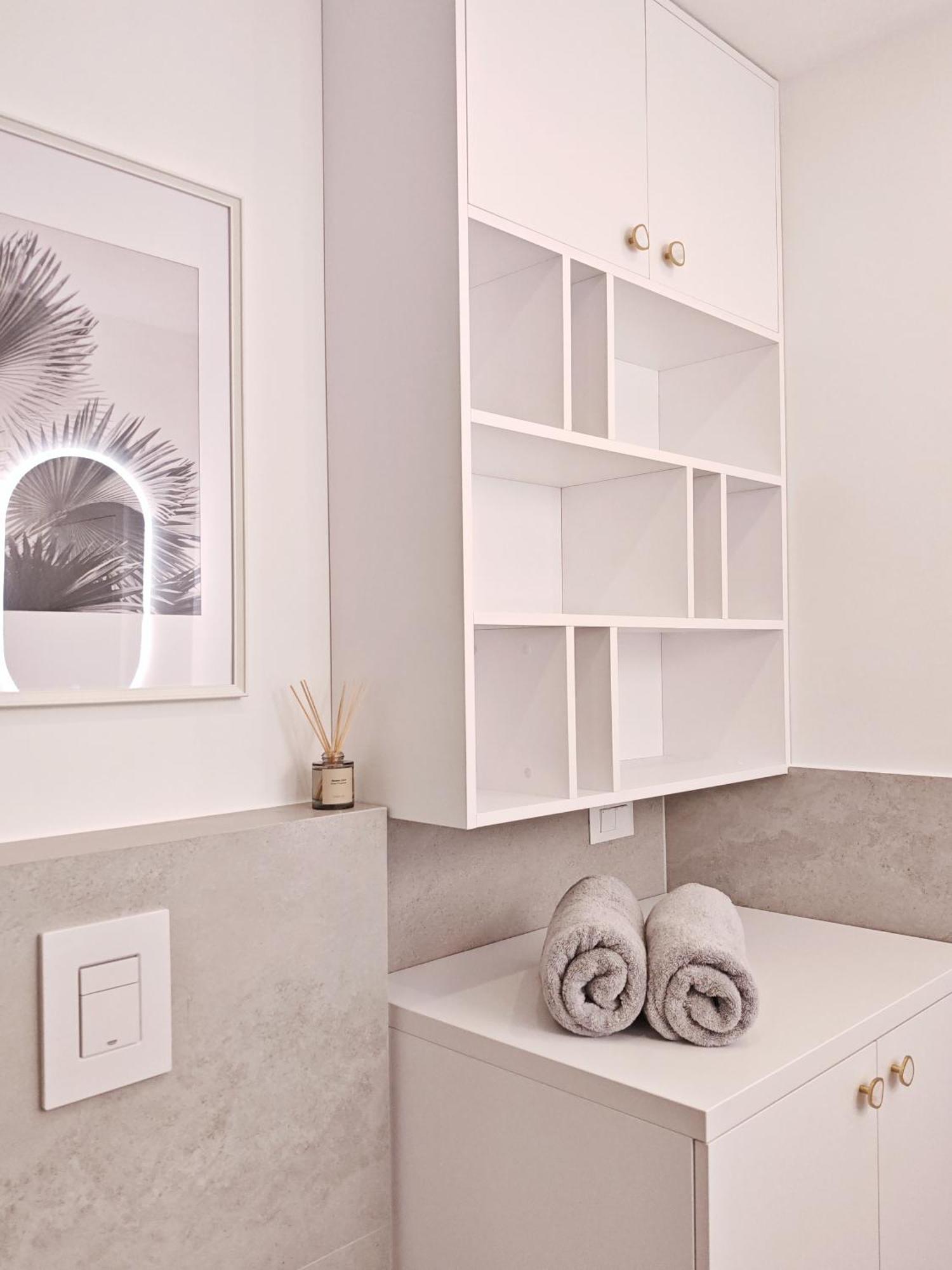 חוואר Apartments Melani Hvar מראה חיצוני תמונה