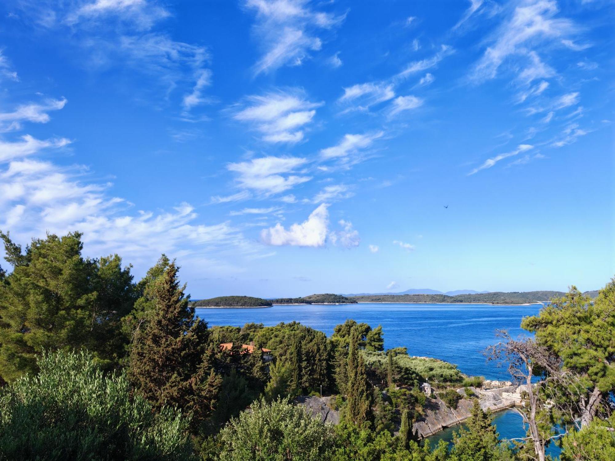חוואר Apartments Melani Hvar מראה חיצוני תמונה