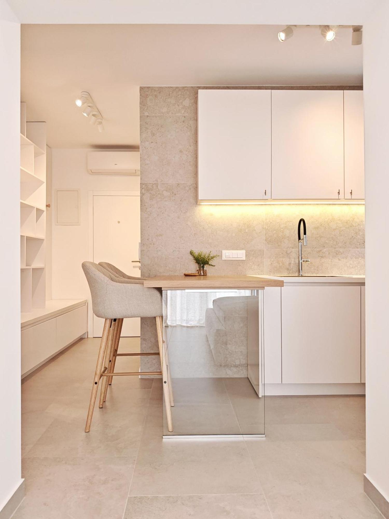 חוואר Apartments Melani Hvar מראה חיצוני תמונה