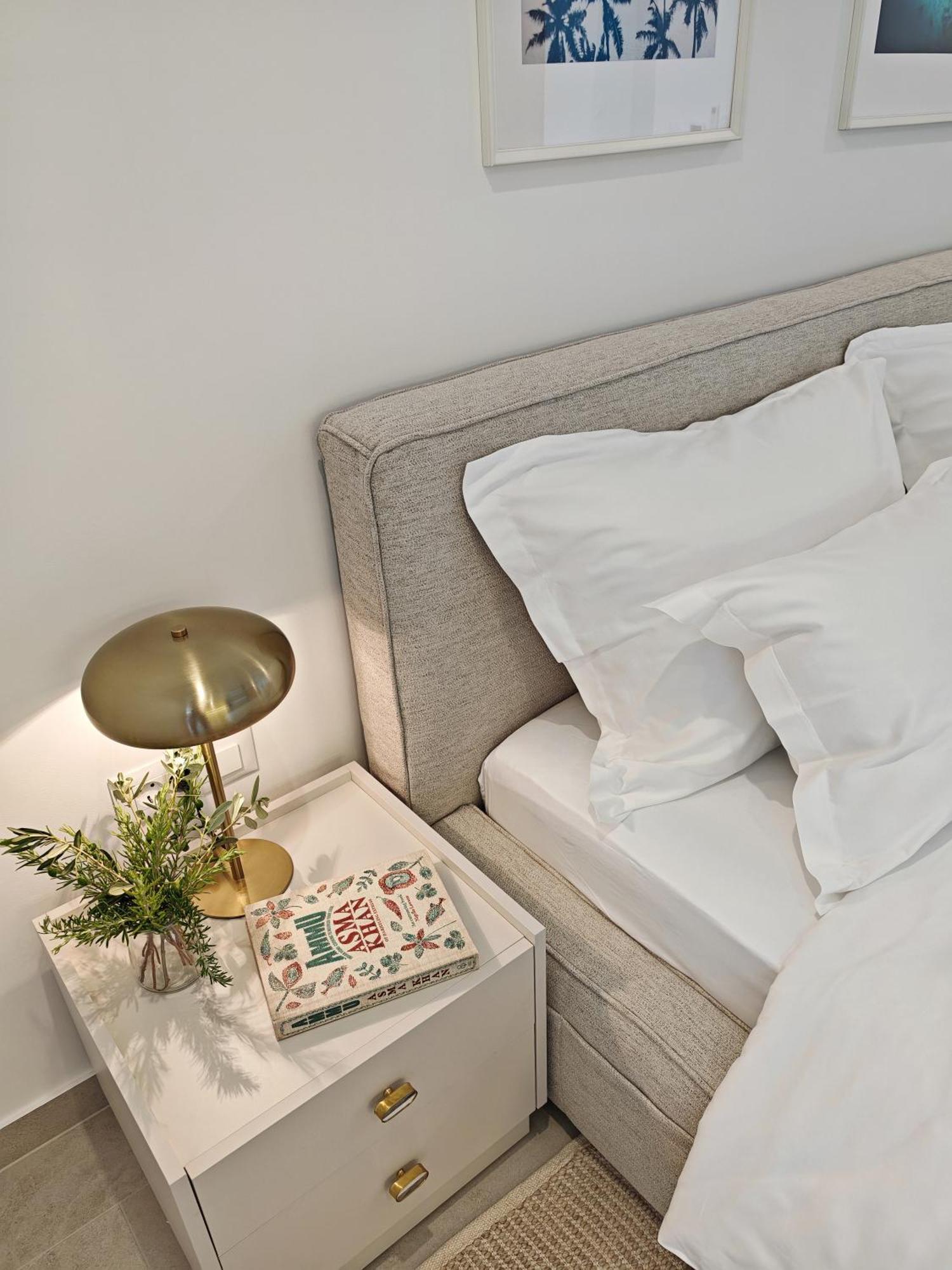חוואר Apartments Melani Hvar חדר תמונה