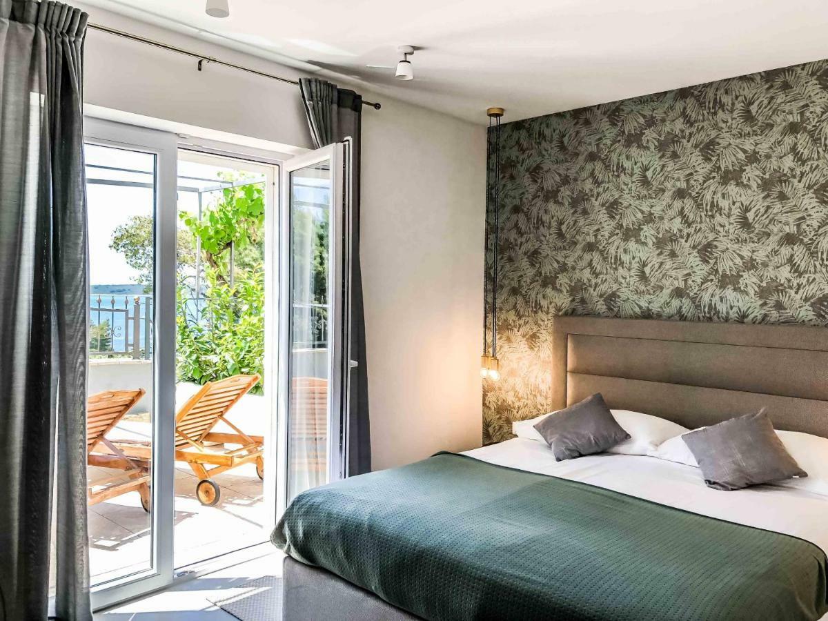 חוואר Apartments Melani Hvar מראה חיצוני תמונה