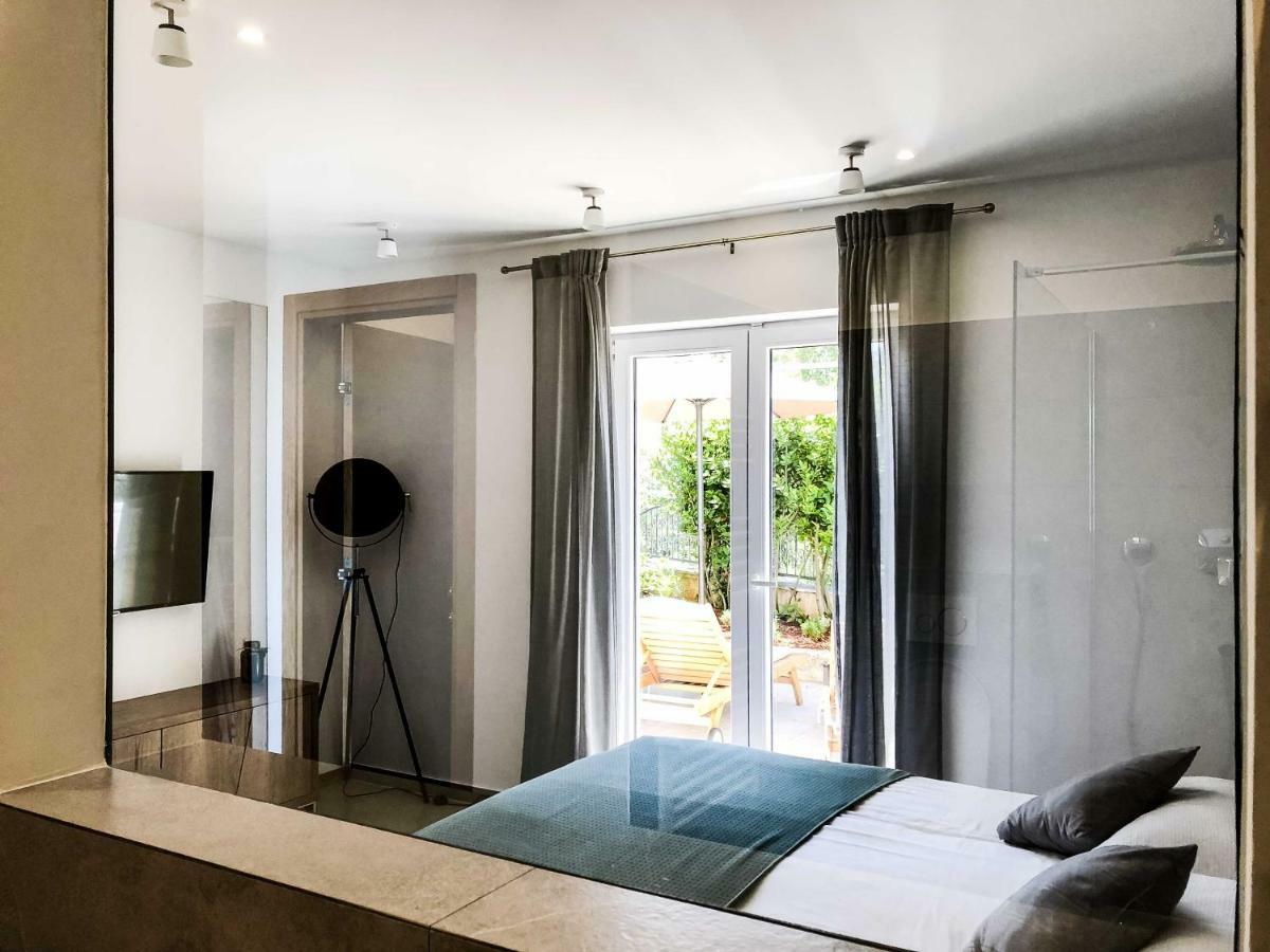 חוואר Apartments Melani Hvar מראה חיצוני תמונה